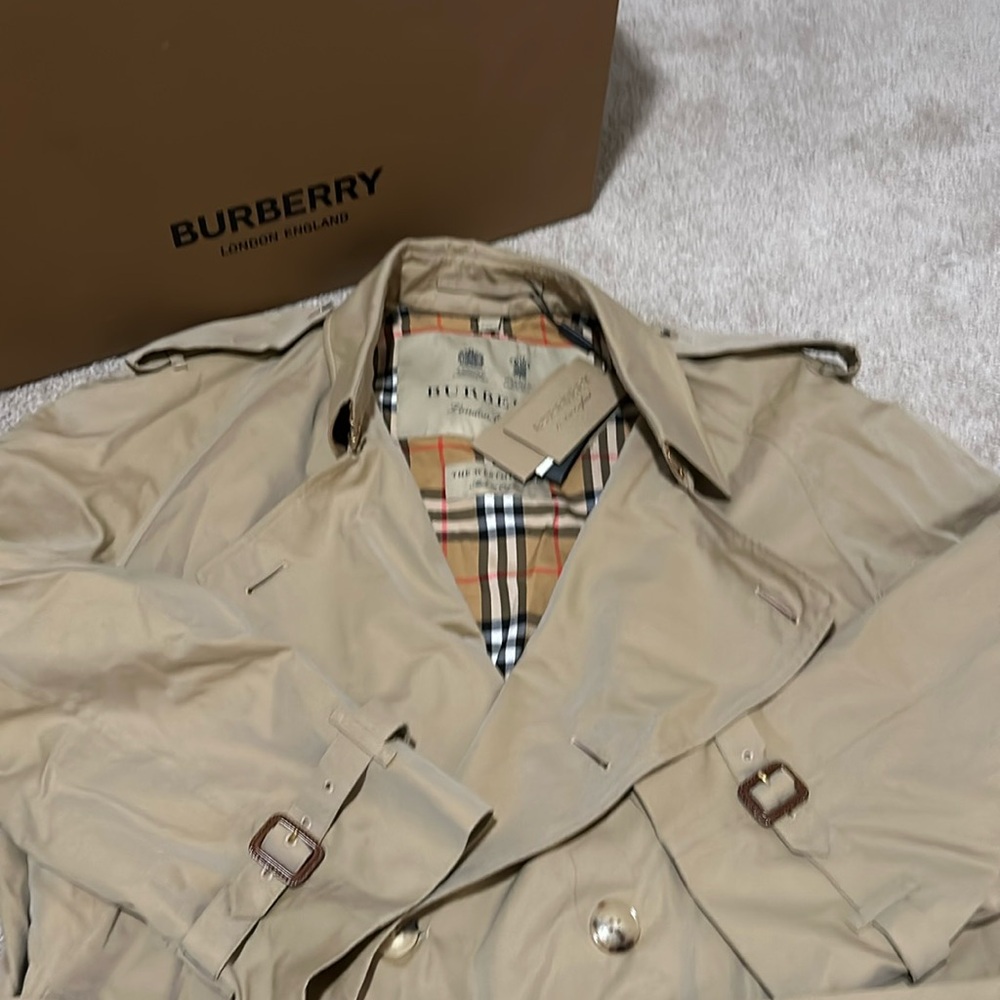 Burberry Double breasted khaki mens trench coat/ Brand New